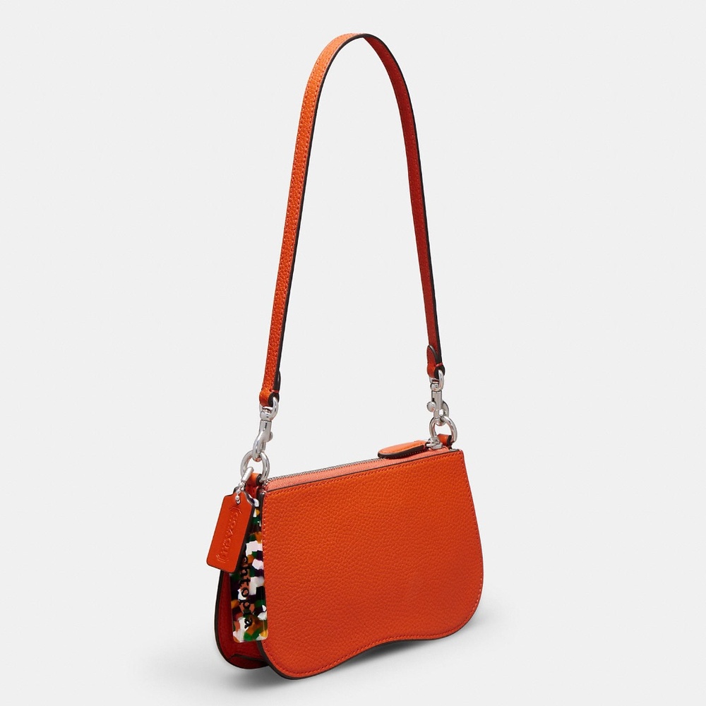New Coachtopia Wavy Baguette Bag In Pebbled Coachtopia Leather - Picture 3 of 7